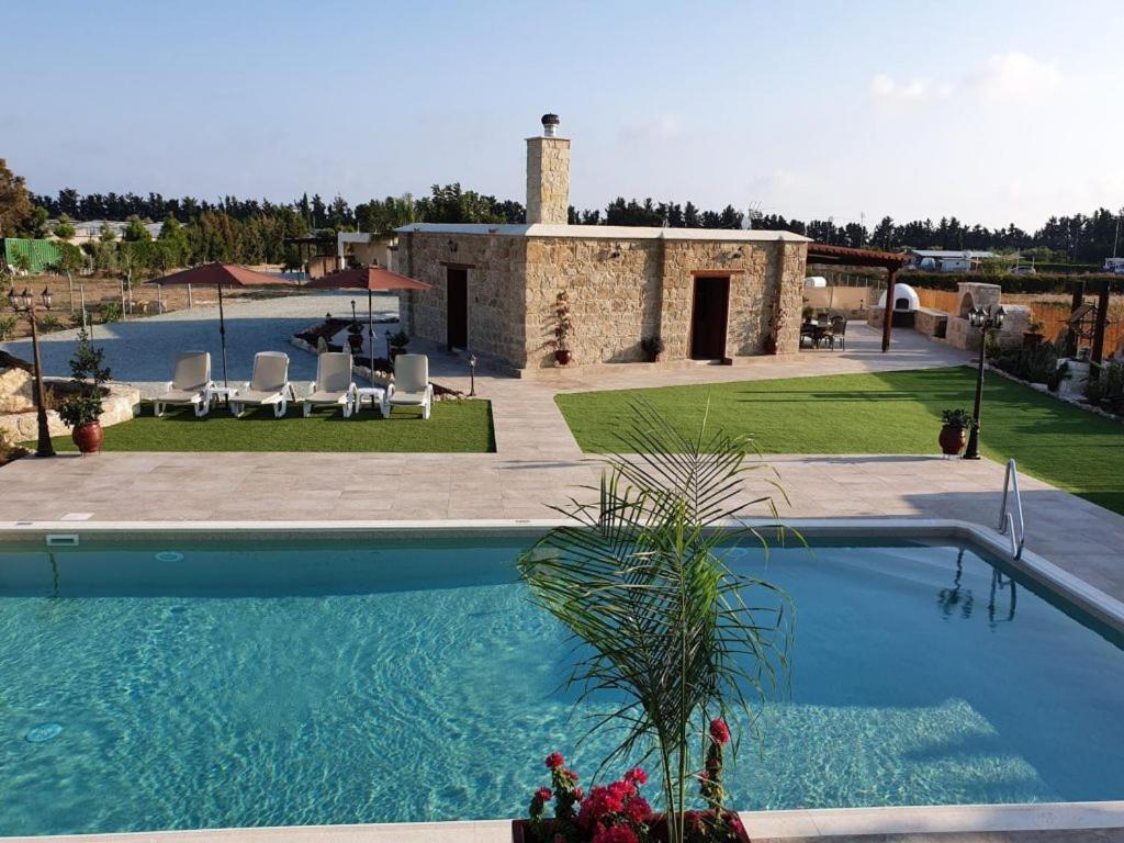 Villa Yioukkas Пафос Экстерьер фото