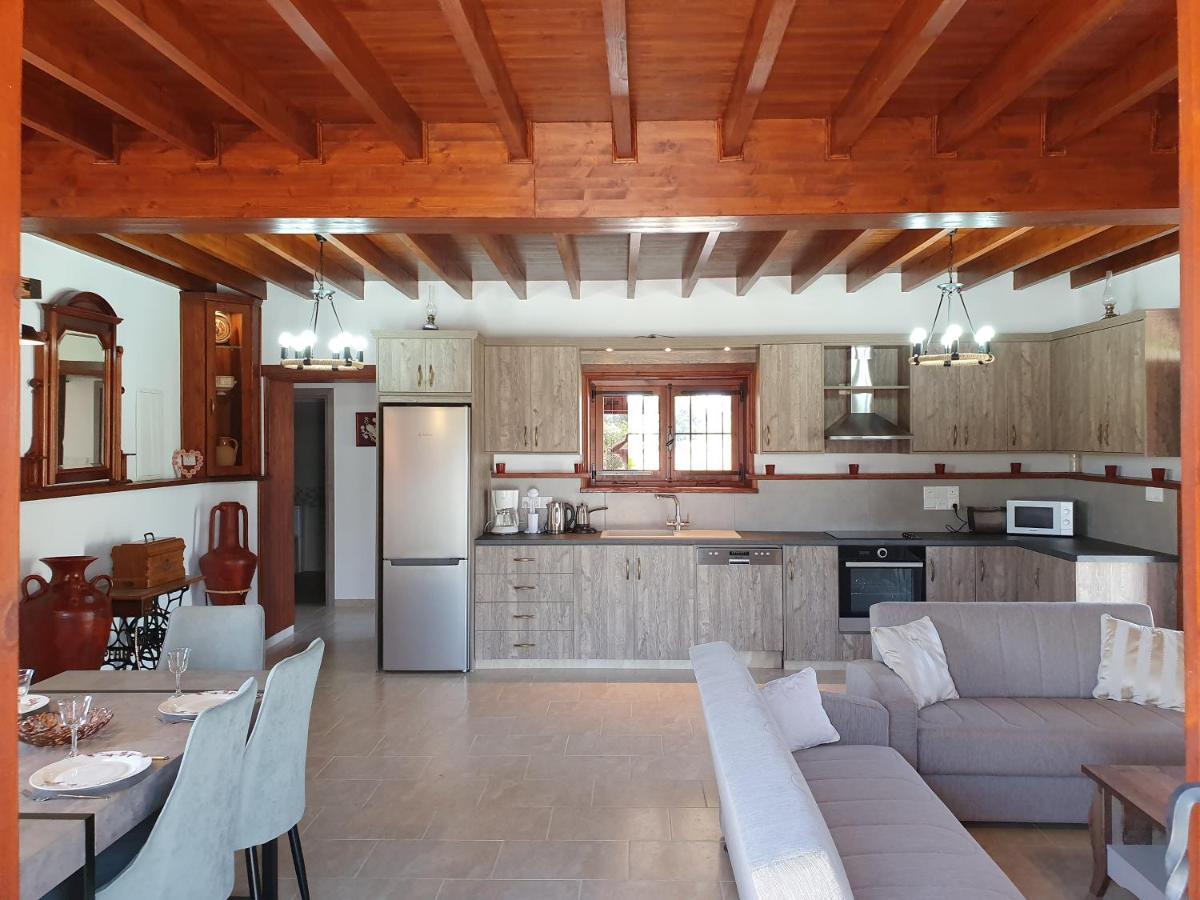 Villa Yioukkas Пафос Экстерьер фото