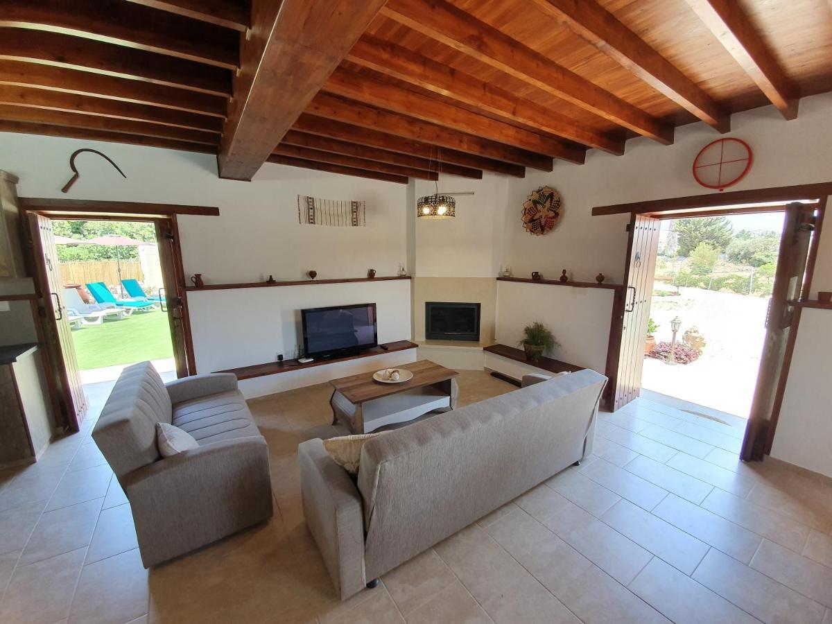 Villa Yioukkas Пафос Экстерьер фото