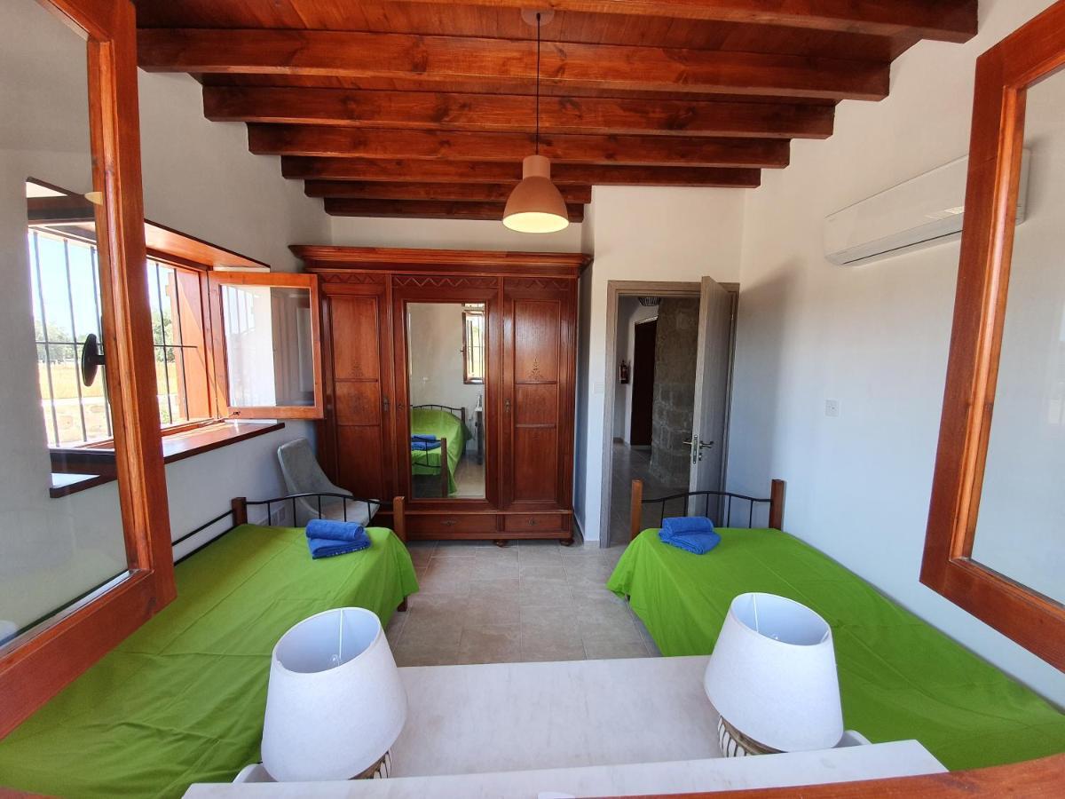 Villa Yioukkas Пафос Экстерьер фото