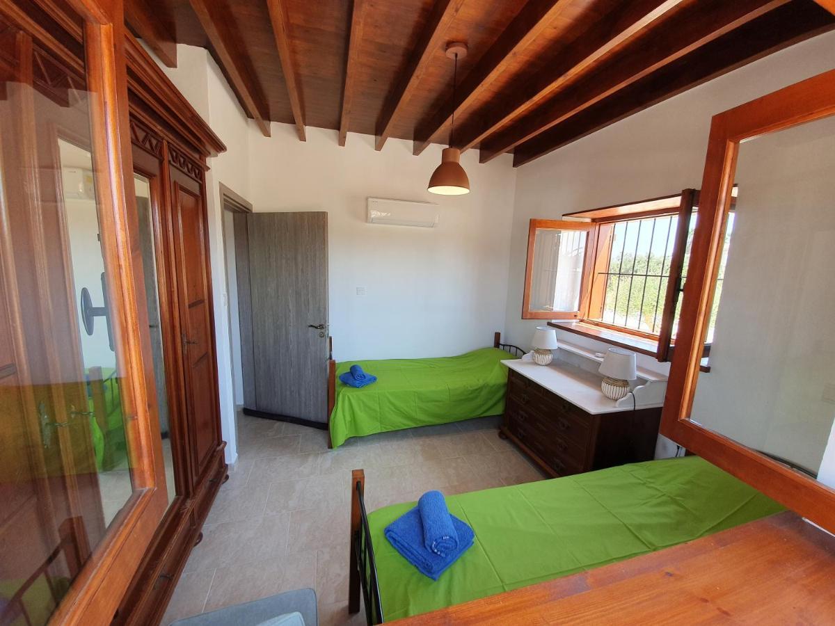 Villa Yioukkas Пафос Экстерьер фото