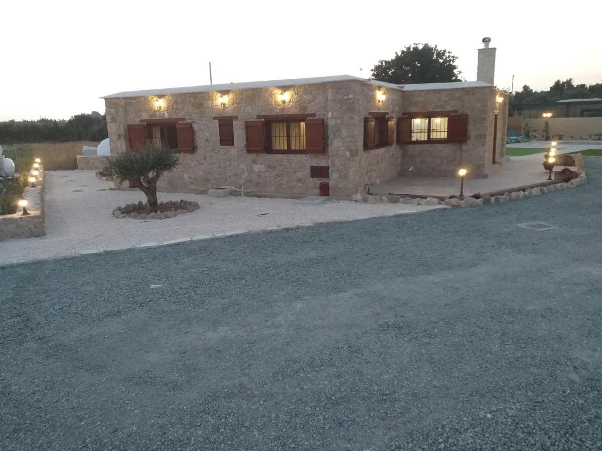 Villa Yioukkas Пафос Экстерьер фото